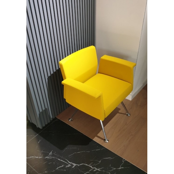 YPSILON ARMCHAIR